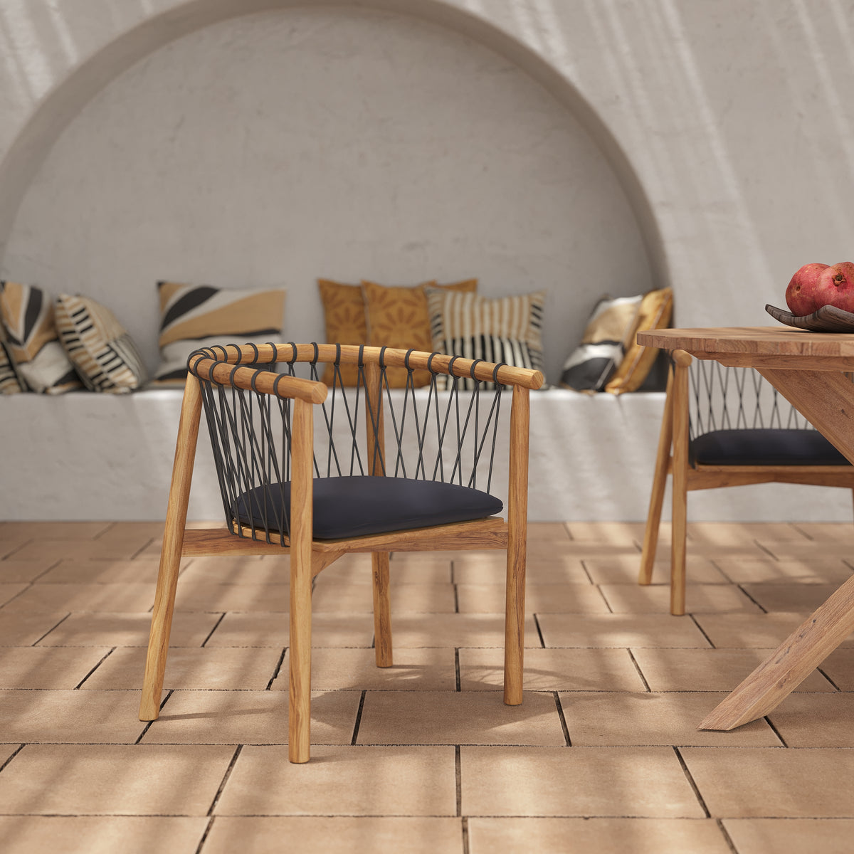 chaise de jardin tressee noire tissu et bois de teck yago