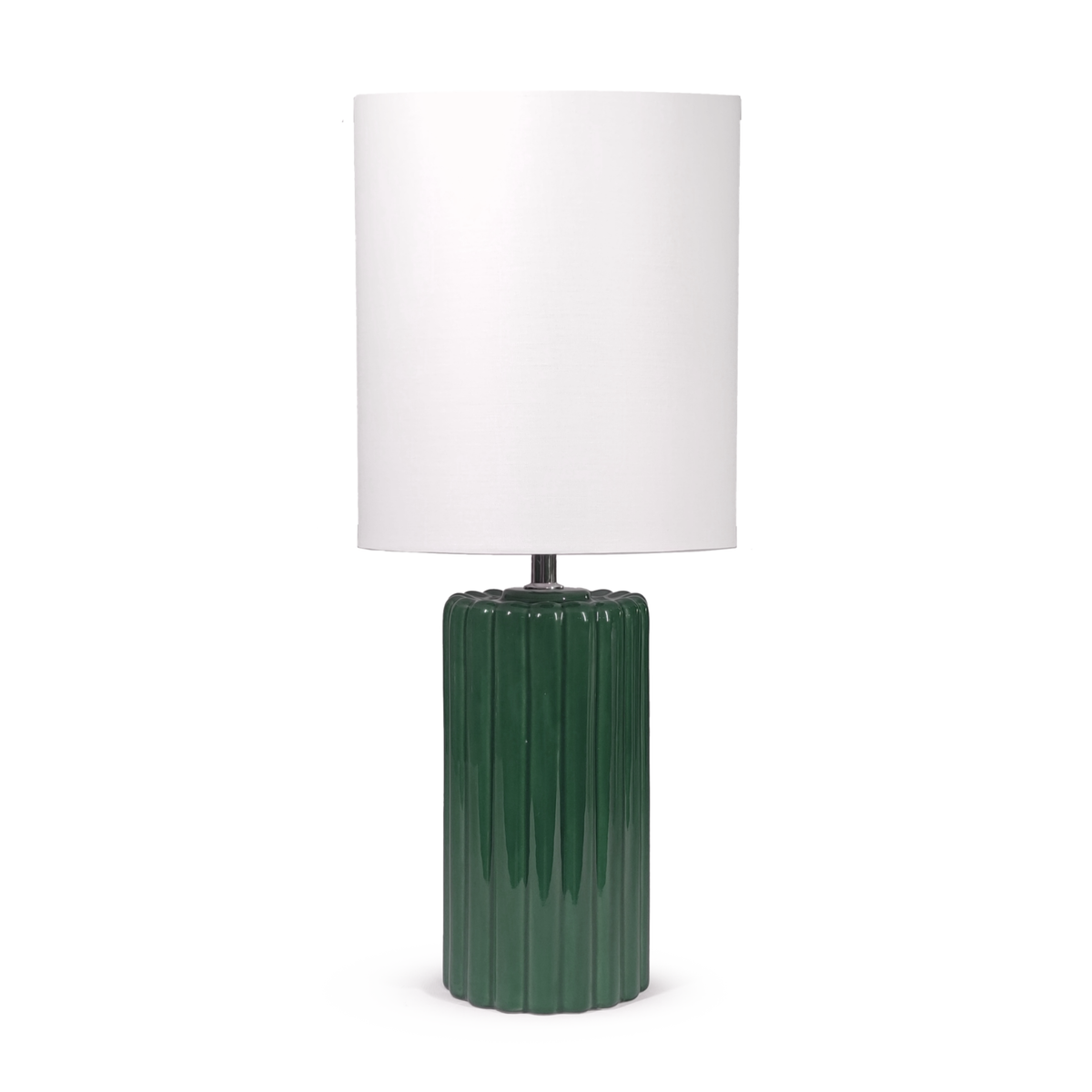 Lampe à poser Palladio céramique vert sapin cannelée abat-jour blanc vue face – Maison Pavane