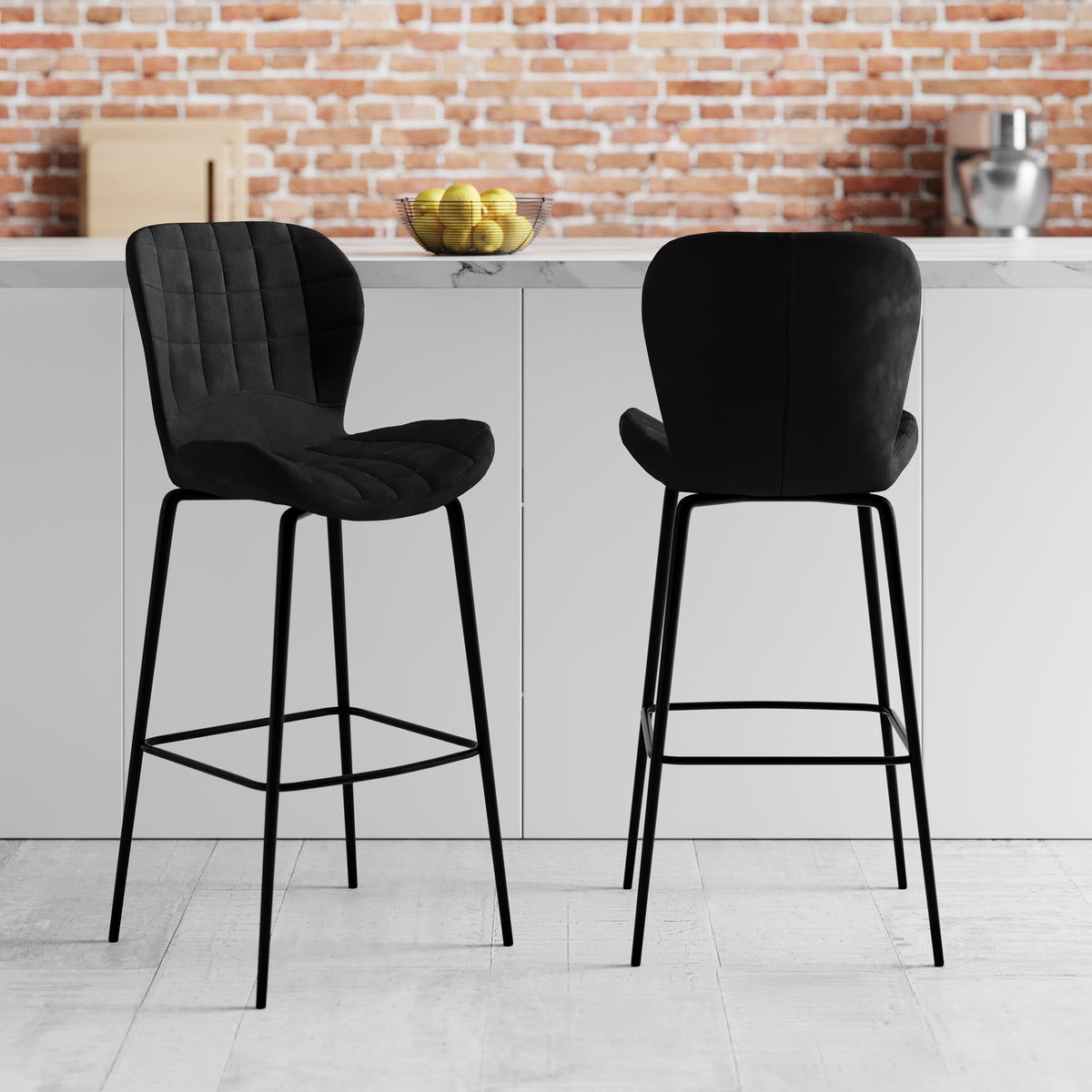 lot de 2 chaises de bar en velours noir mazzia rdv deco