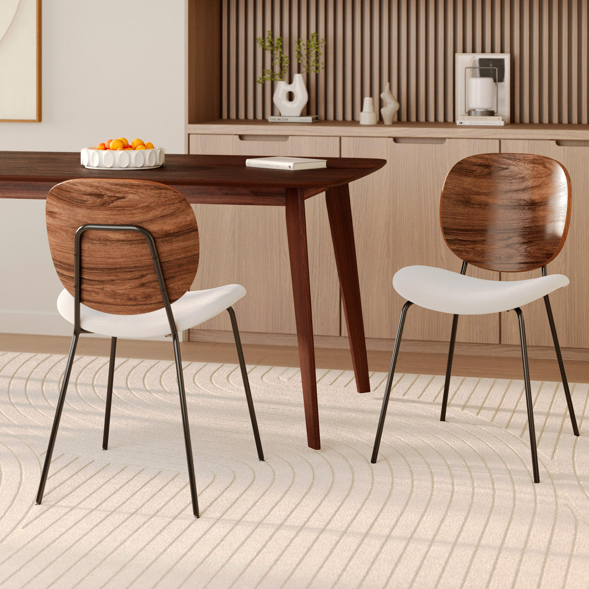 2 chaises bois marron beige pieds noirs