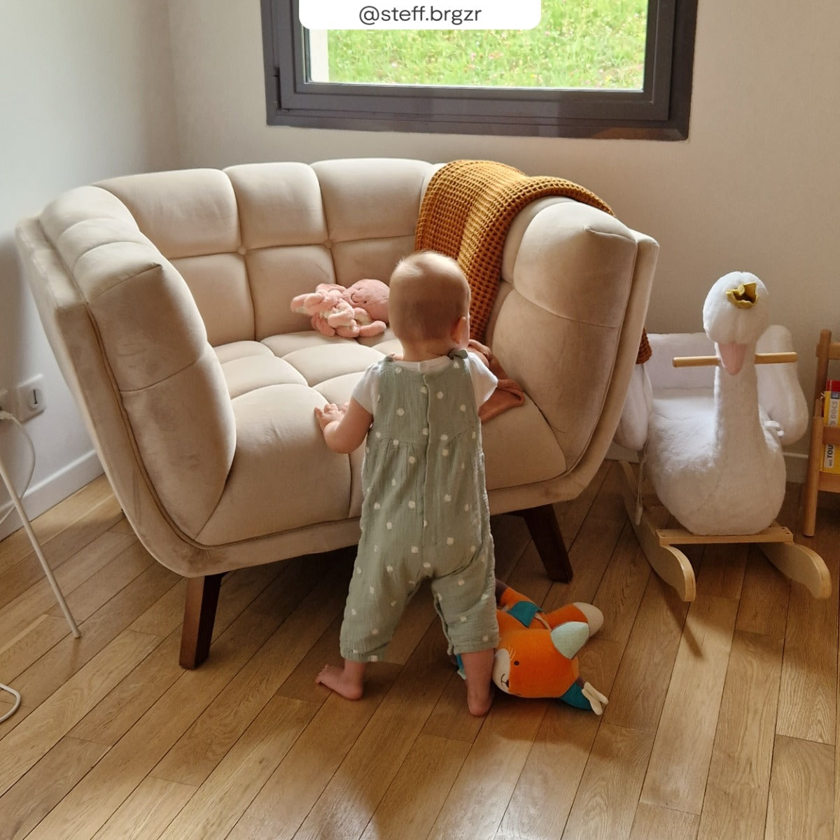 acheter fauteuil en velours beige confortable