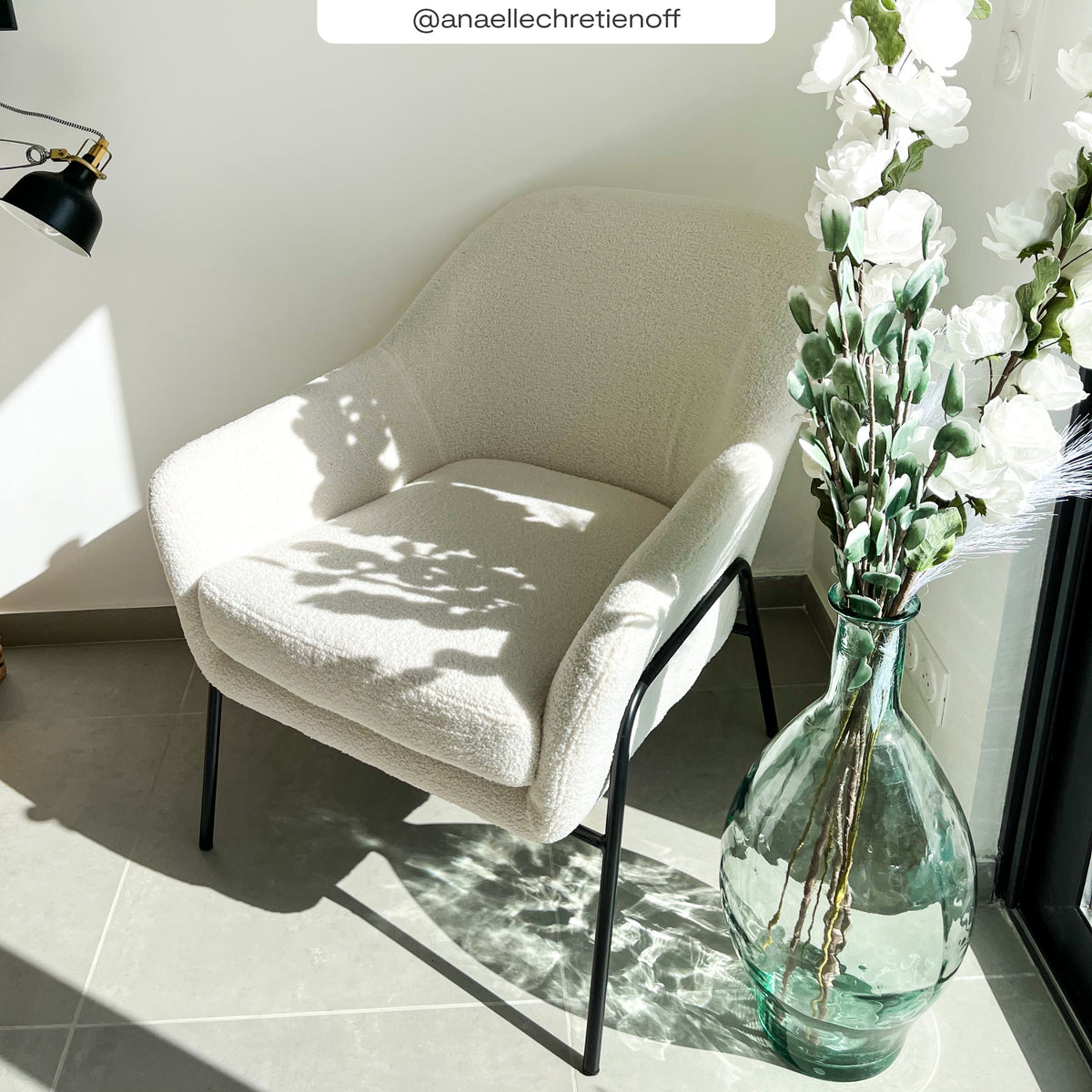 Acheter un fauteuil blanc bouclette effet laine – Maison Pavane
