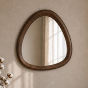 Ambiance miroir organique triangulaire Yoko placage noyer – Maison Pavane
