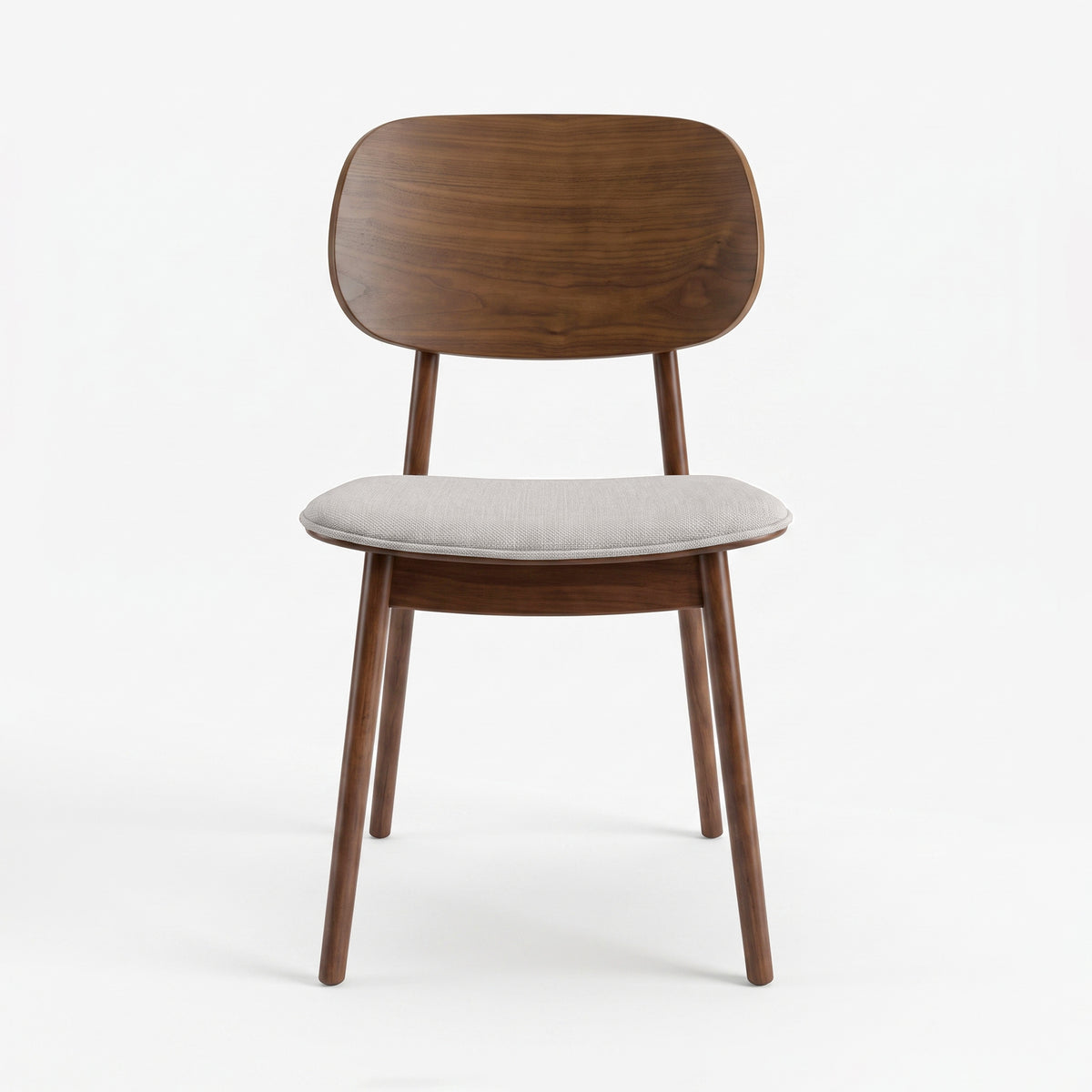 Chaise Charlize en bois foncé et tissu gris clair, vue de face - Maison Pavane