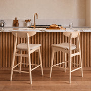 Chaise de bar bois clair tissu beige Josette lot – Maison Pavane