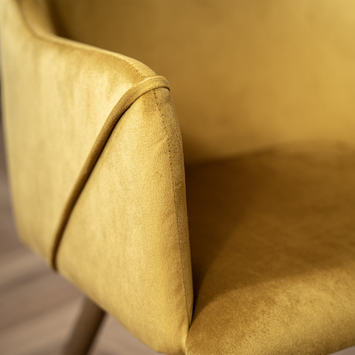 chaise en velours jaune lot de 2 rosy moutarde