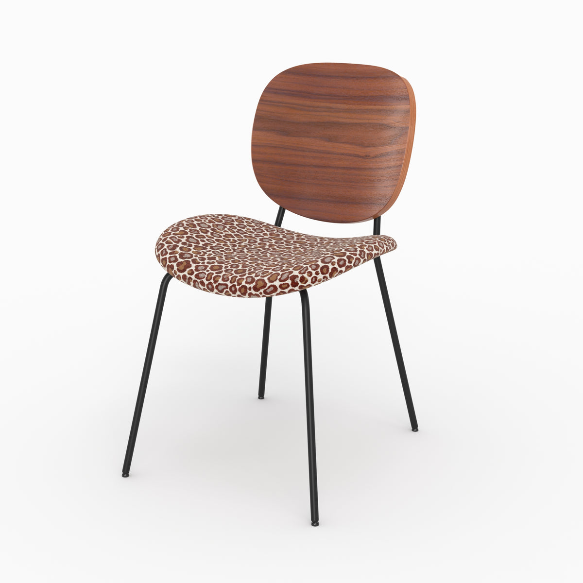 Chaise Simone en tissu léopard bordeaux et bois, pieds en métal noir, vue de trois-quarts - Maison Pavane
