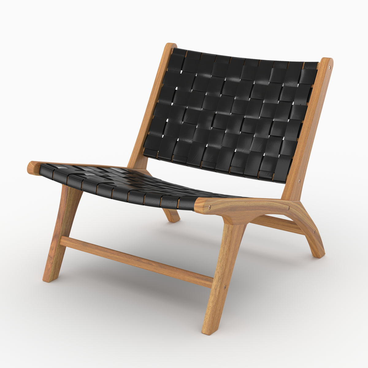 Fauteuil Kuna en teck et cuir tressé noir vu de trois quarts avant - Maison Pavane