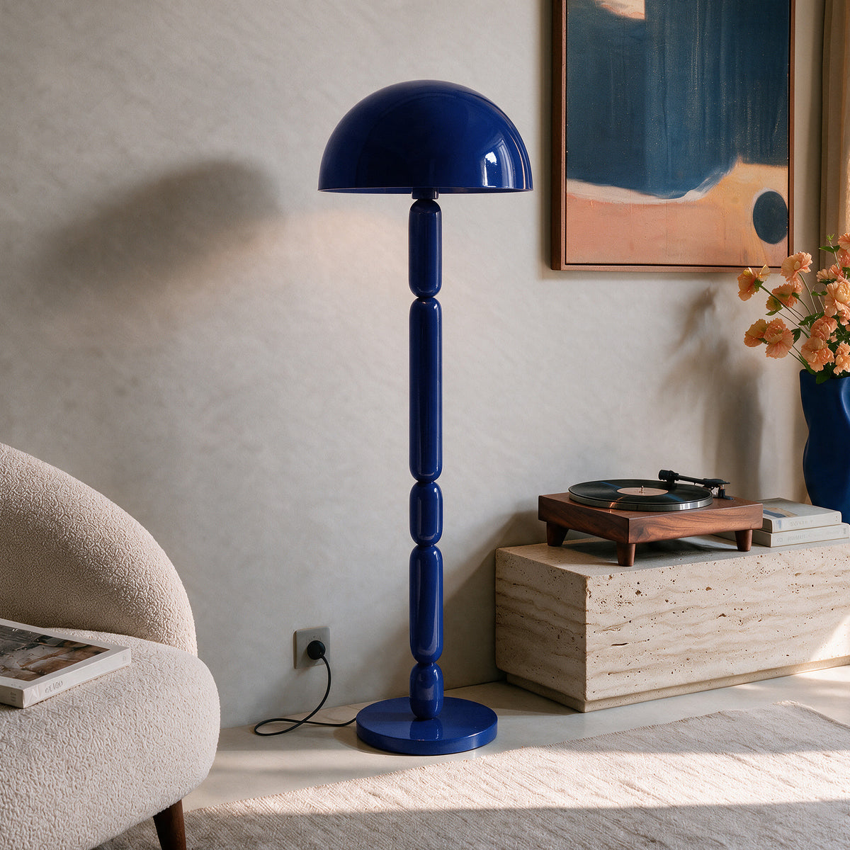 Lampadaire bleu roi métal glossy Romy – Maison Pavane