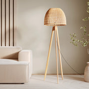 lampada da terra treppiedi in legno e rattan corte focus