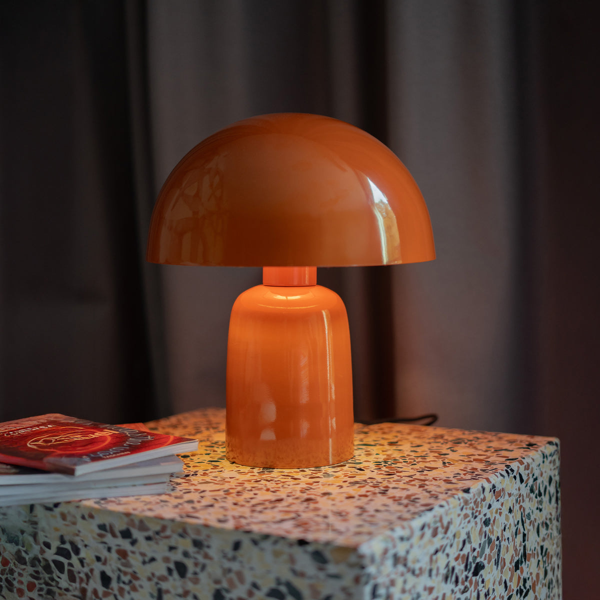 lampe a poser orange coloree champignon