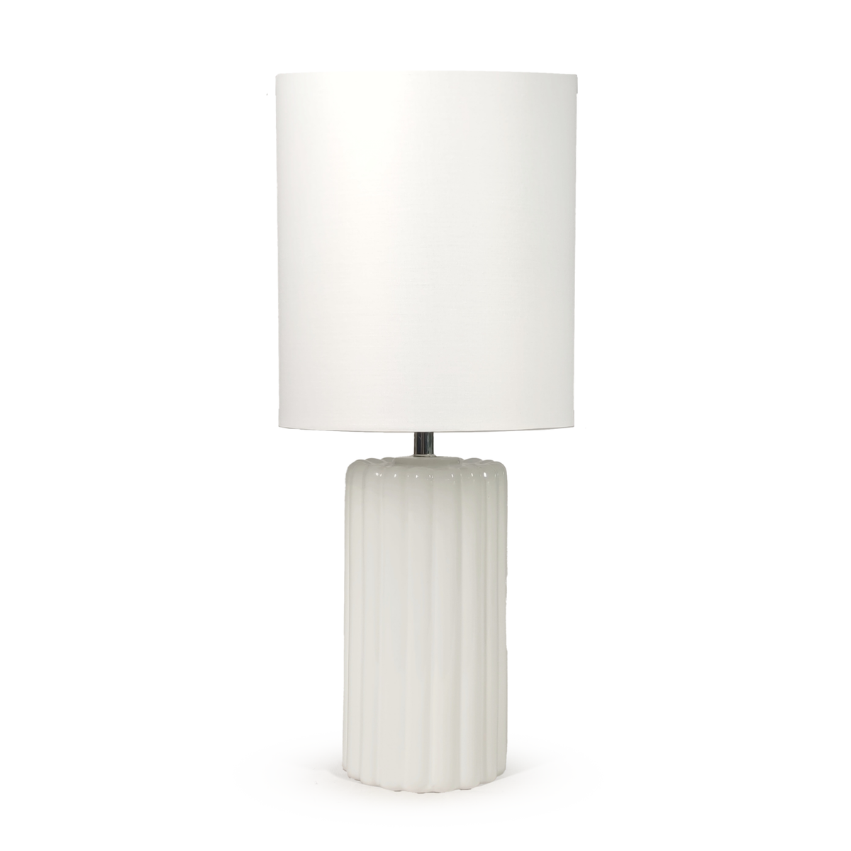 Lampe à poser Palladio céramique blanche cannelée abat-jour blanc vue face – Maison Pavane