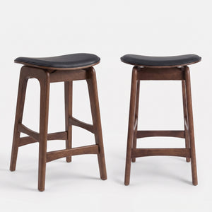 Lot de 2 tabourets pour îlot central Jude 65,5 cm en bois foncé et similicuir noir - Maison Pavane