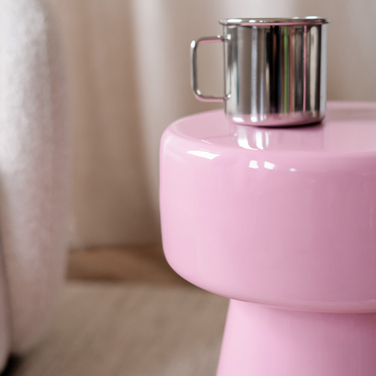 Table appoint glossy rose pale