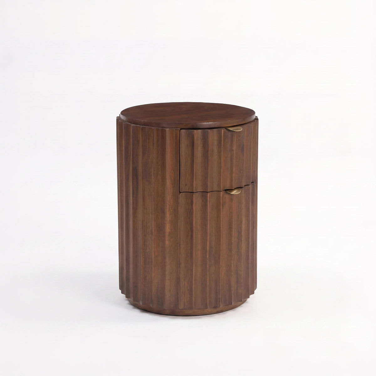 Table d'appoint Livio en bois de manguier noyer, vue de trois quarts - Maison Pavane
