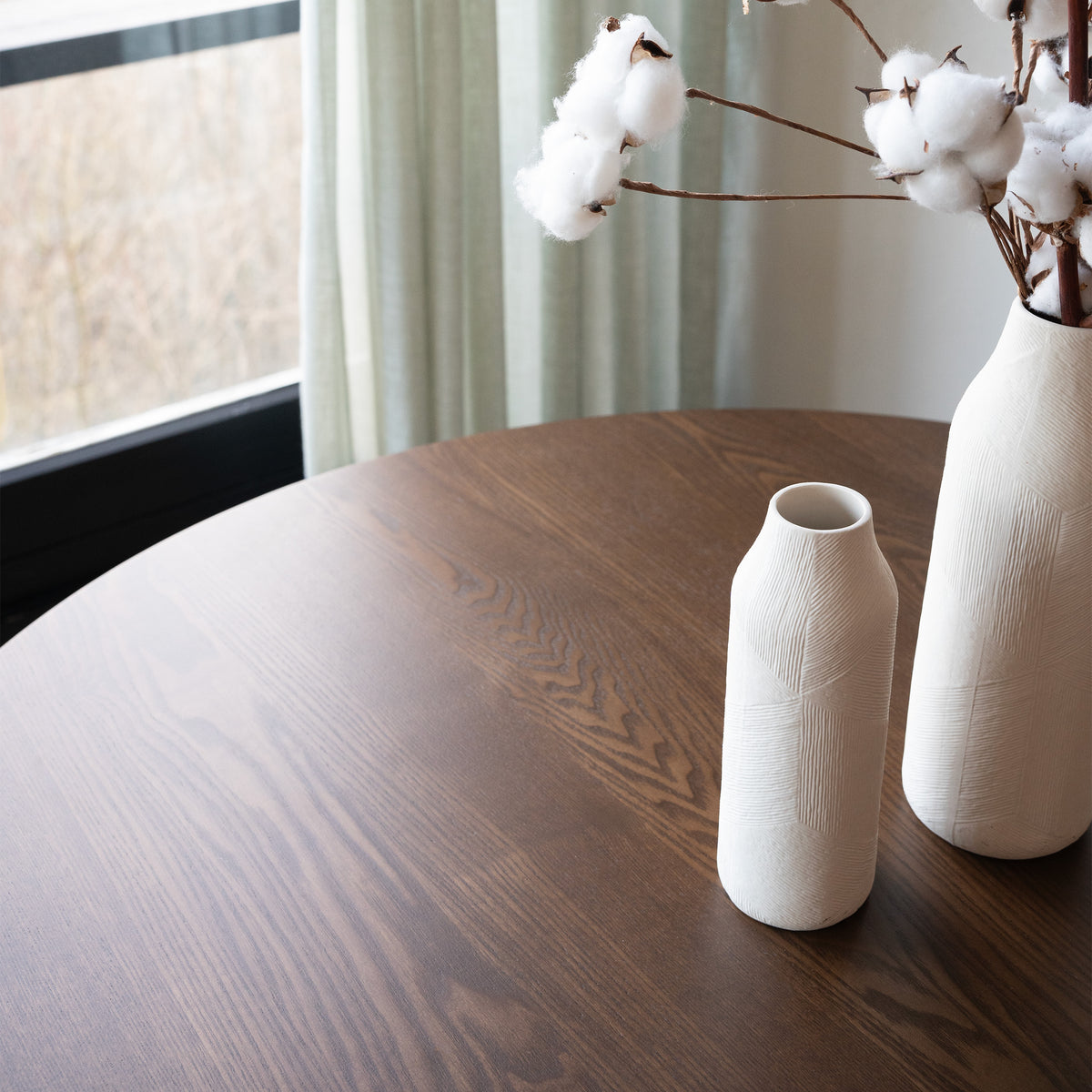 table_ronde_liwa_bois_qualite_marron_fonce