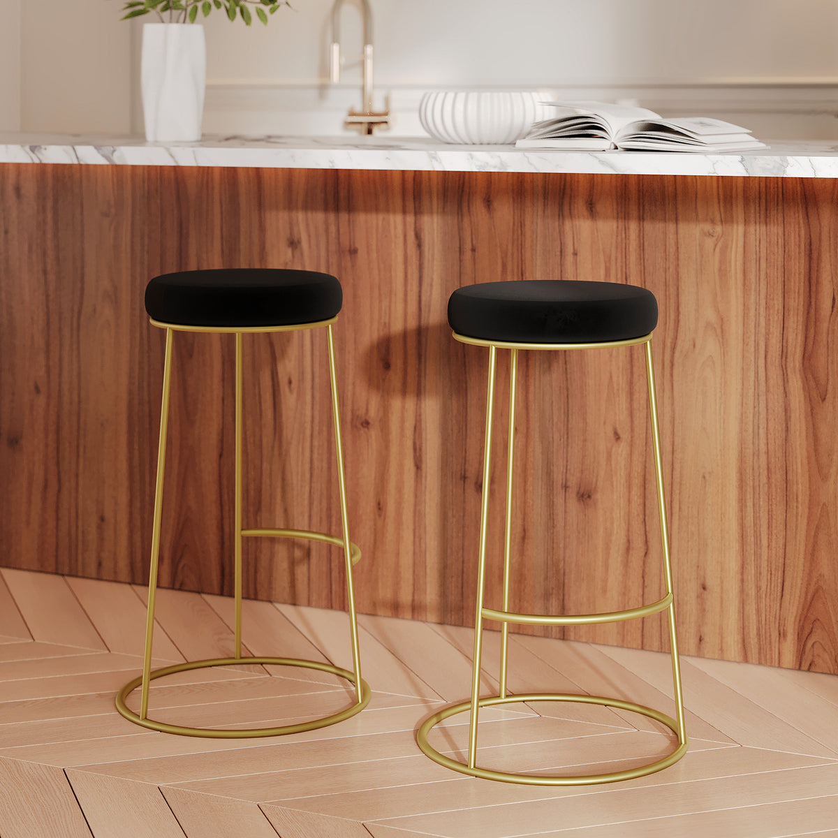 tabouret de bar en velours noir et dore kendal
