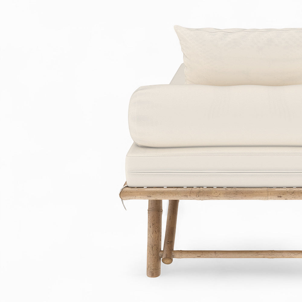 transat de jardin vadella en bambou avec matelas blanc